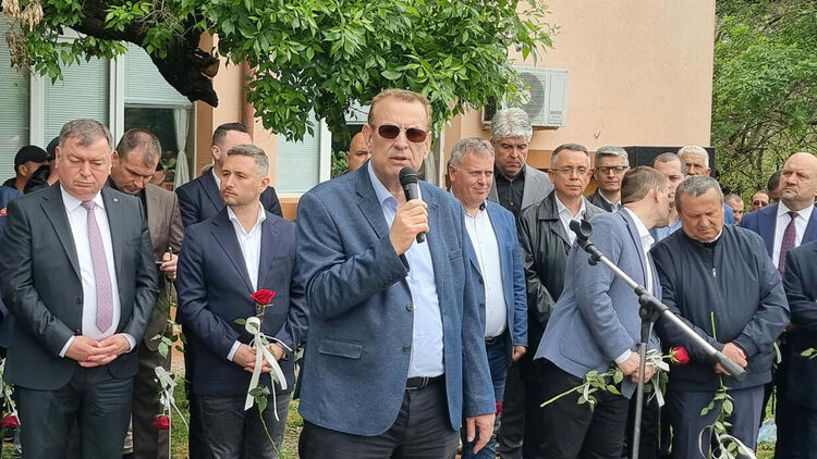 Мюмюн Искендер дойде на празника в Караманци с прокурорско разрешение