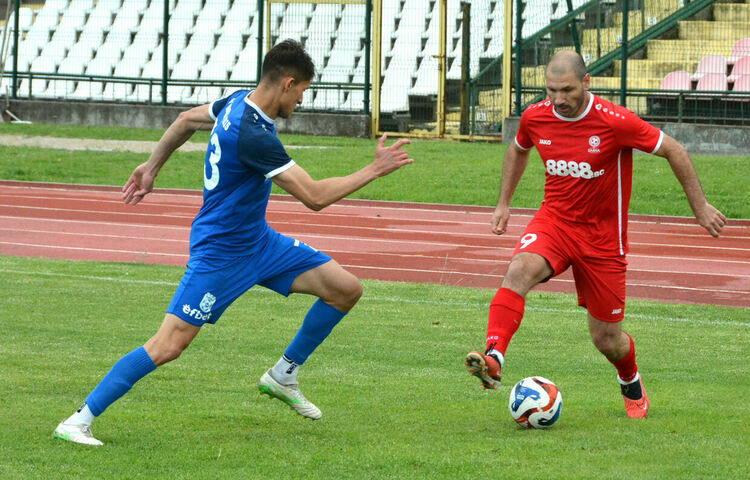 „Саяна“ с домакински успех