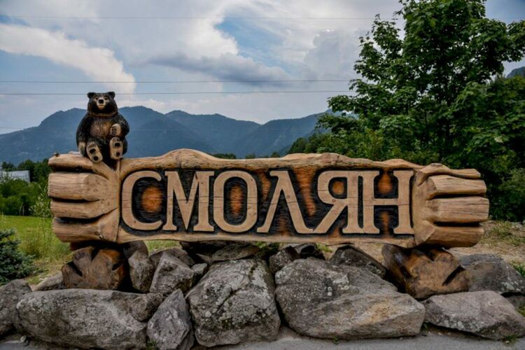 Еколози почистиха от отпадъци място за отдих на разклона за Пампорово