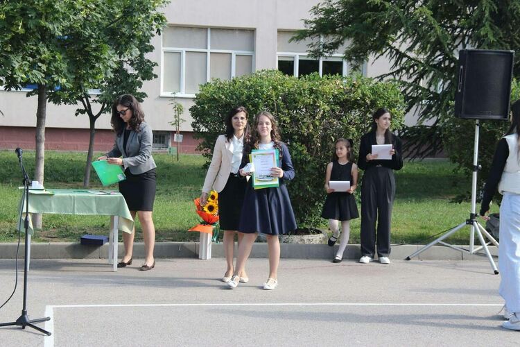 ОУ "Алеко Константинов" в Димитровград за 61-ви път празнува своя патронен празник