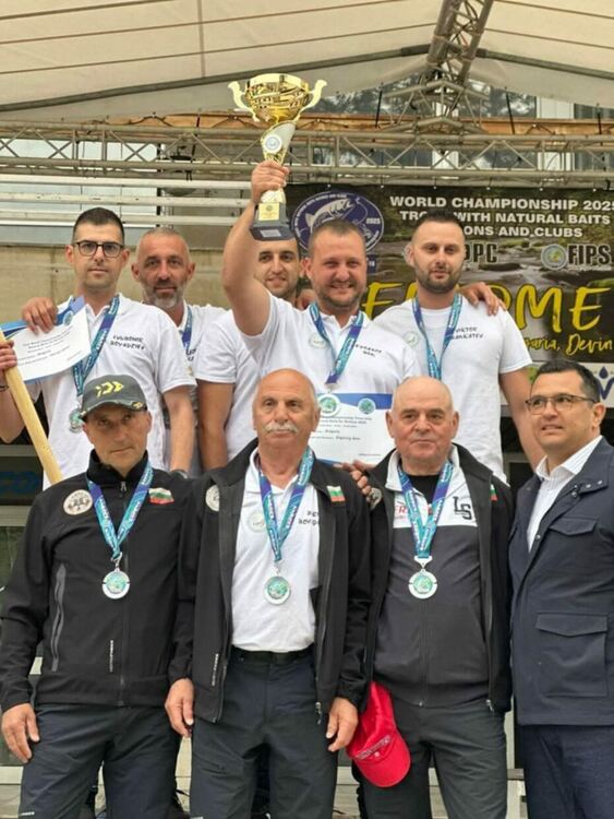 Италия триумфира на Световното по риболов в Девин, България със сребро