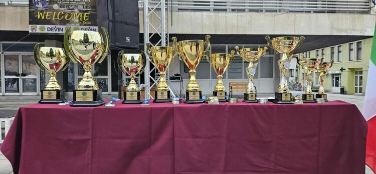 Италия триумфира на Световното по риболов в Девин, България със сребро