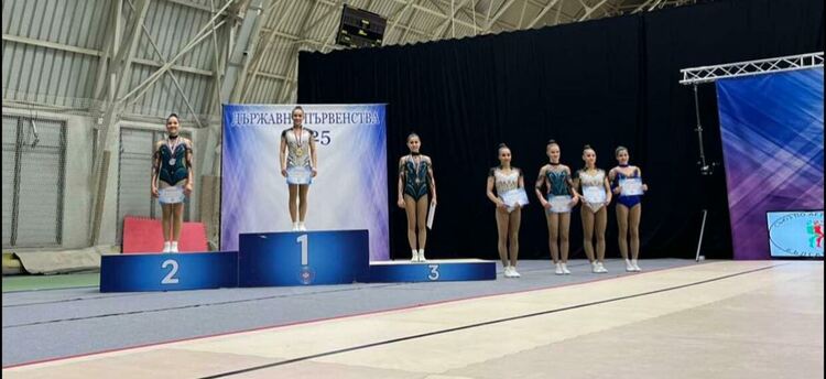 Страхотно представяне на „Мега спорт“ на Държавното лично първенство по аеробика „Клас А“