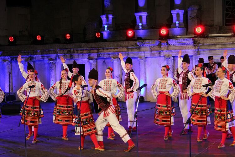 Ансамбъл „Тракия“ – Пловдив открива „Китна Тракия пее и танцува“ в Хасково 