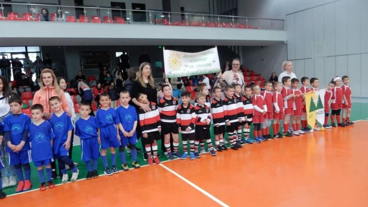 Малките шампиони на Смолян мериха сили във футболен турнир на закрито
