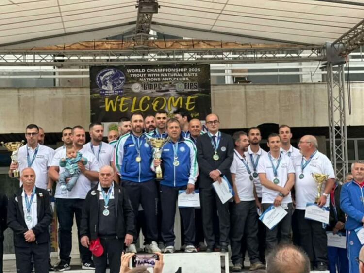 Италия триумфира на Световното по риболов в Девин, България със сребро