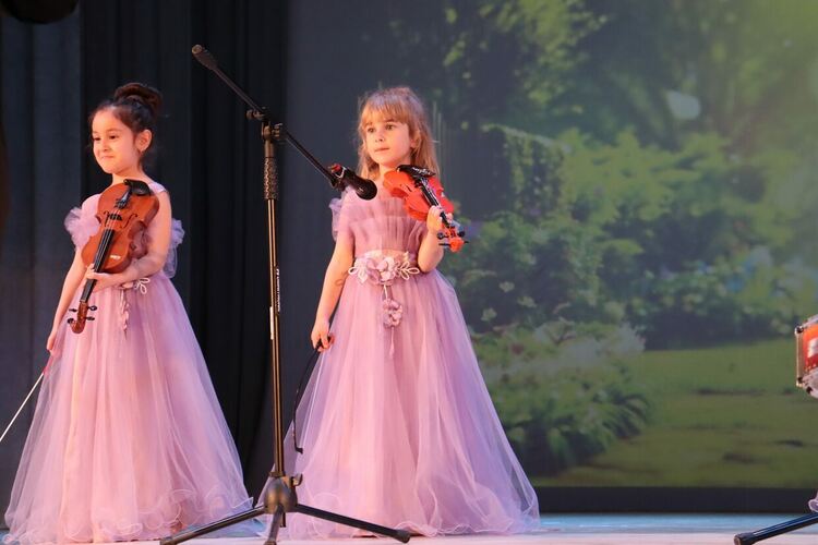 Хасковското училище „Св. св. Кирил и Методий“ отпразнува 140-годишнина от създаването си