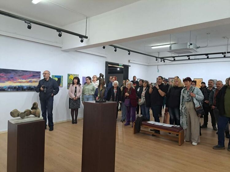 Традиционна изложба на смолянски художници откриха в галерията по повод 24 май