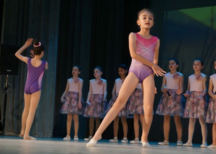 Хасковското училище „Св. св. Кирил и Методий“ отпразнува 140-годишнина от създаването си