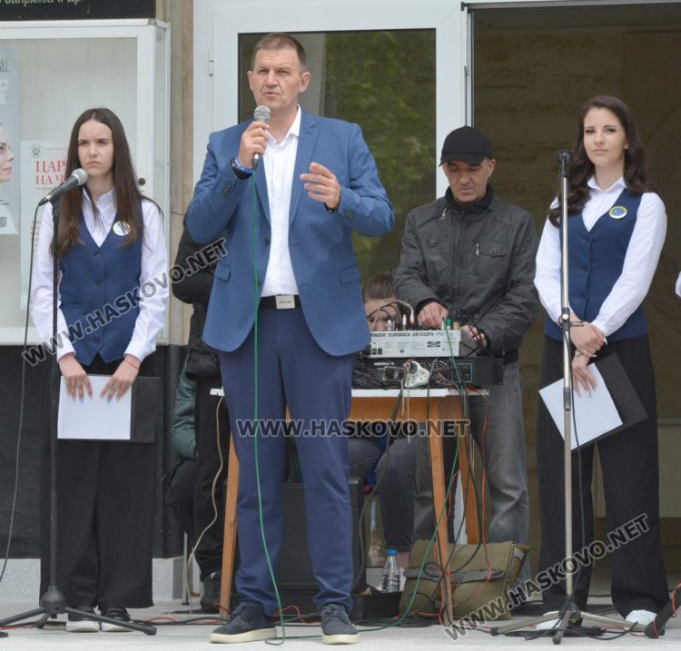 8 професионални гимназии се представиха на „Панорама на професиите“ 