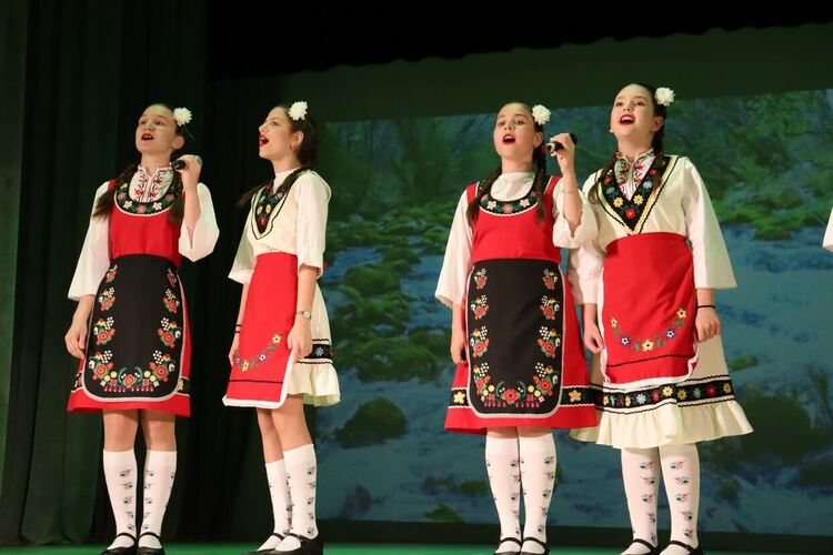 Хасковското училище „Св. св. Кирил и Методий“ отпразнува 140-годишнина от създаването си