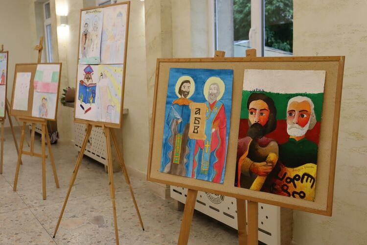 Хасковското училище „Св. св. Кирил и Методий“ отпразнува 140-годишнина от създаването си