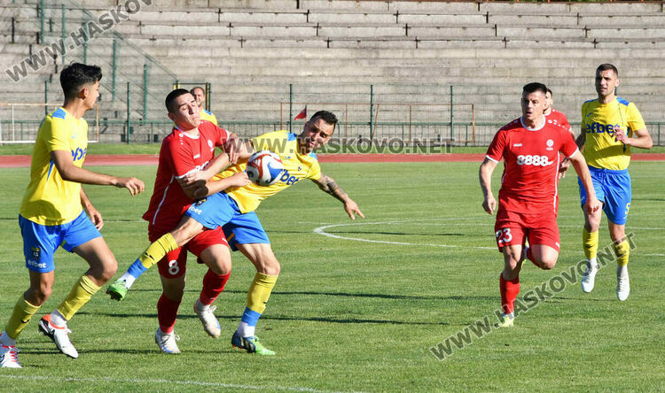 „Саяна“ и „Димитровград“ не се победиха