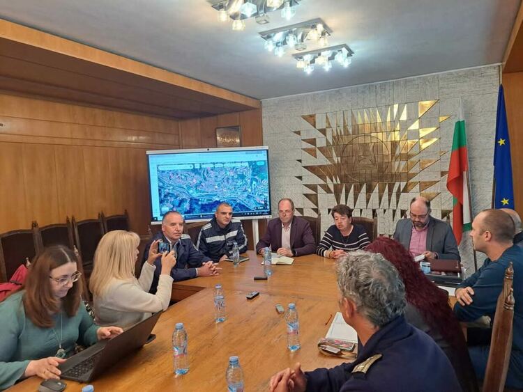 Община Смолян ще издаде заповед за забрана движението на тротинетки по пешеходните зони и тротоари