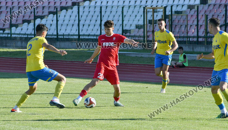 „Саяна“ и „Димитровград“ не се победиха