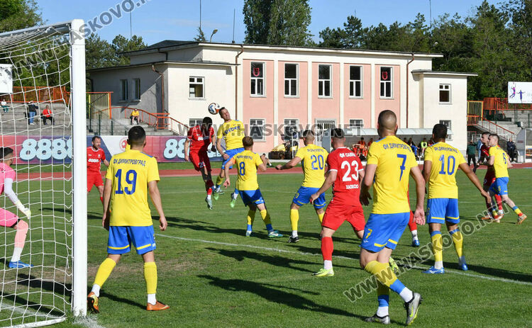 „Саяна“ и „Димитровград“ не се победиха