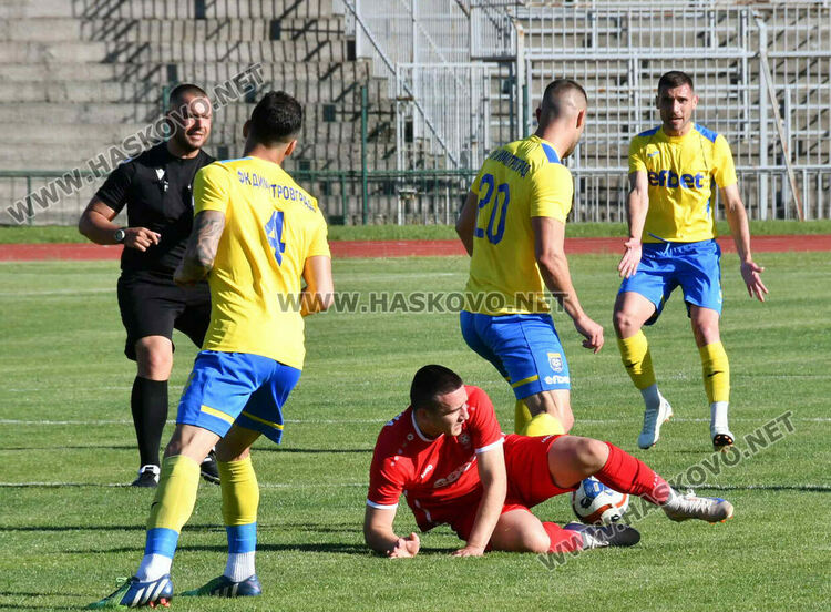 „Саяна“ и „Димитровград“ не се победиха
