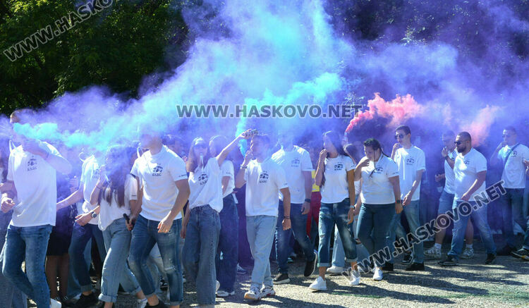 Стела Бинева е Ученик на випуск 2025 в ПМГ-Хасково, Коля Петрова е Учител на годината