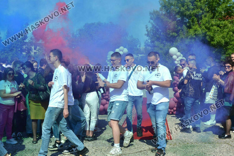 Стела Бинева е Ученик на випуск 2025 в ПМГ-Хасково, Коля Петрова е Учител на годината