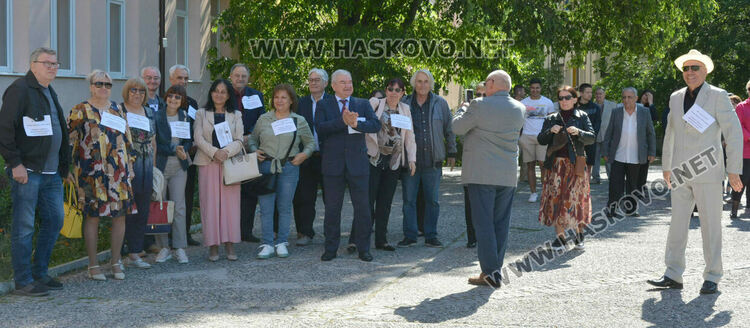 Стела Бинева е Ученик на випуск 2025 в ПМГ-Хасково, Коля Петрова е Учител на годината