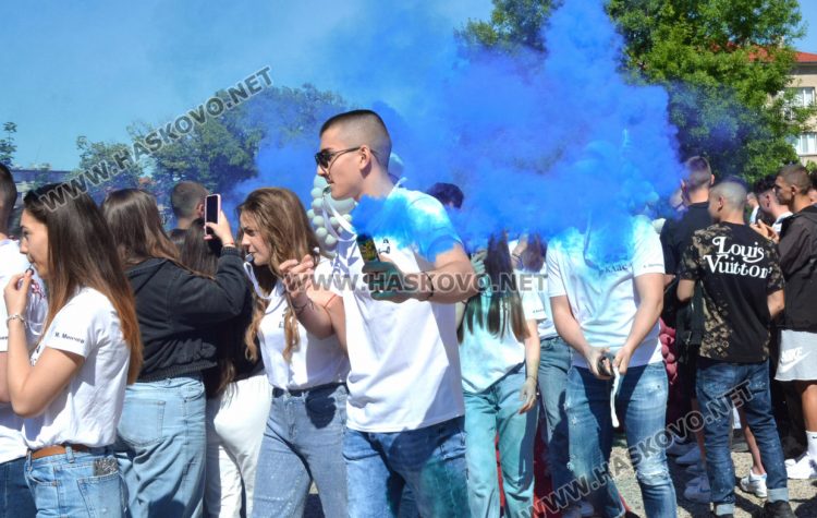 Стела Бинева е Ученик на випуск 2025 в ПМГ-Хасково, Коля Петрова е Учител на годината