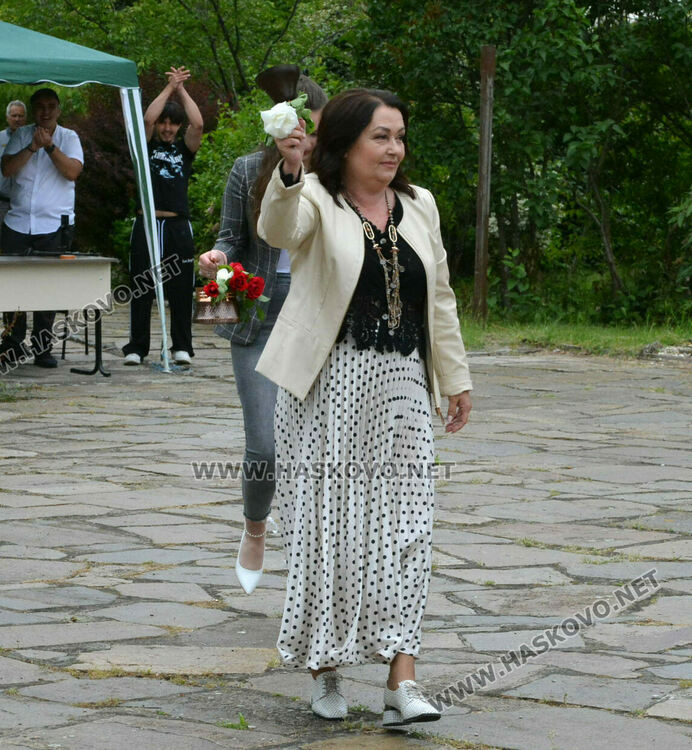 ПГДС-Хасково изпрати 130 абитуриенти, Теодора Киркова с награда „Достоен Асеневец“