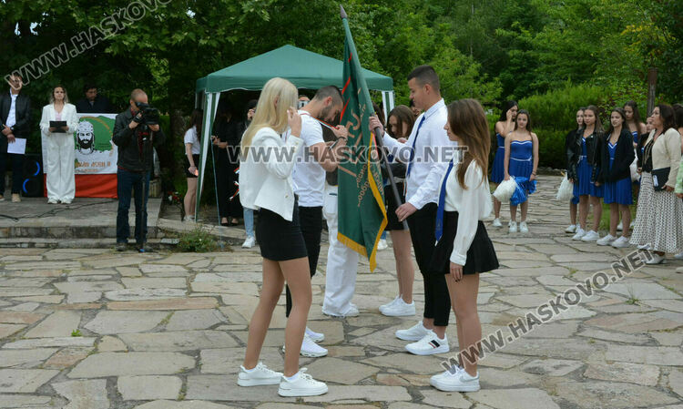 ПГДС-Хасково изпрати 130 абитуриенти, Теодора Киркова с награда „Достоен Асеневец“