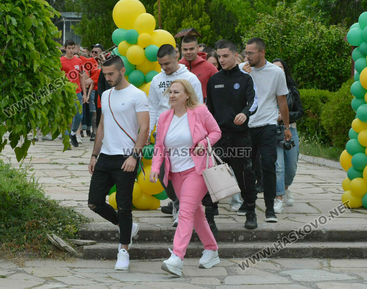 ПГДС-Хасково изпрати 130 абитуриенти, Теодора Киркова с награда „Достоен Асеневец“