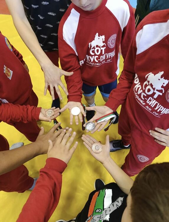 9 медала за хасковските класици на държавното по борба