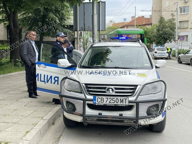 Полицейски екипи засякоха нарушители с „Мерцедес“ по хасковски улици