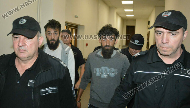 Оставиха в ареста двама братя сирийци, отвлекли мароканско семейство 