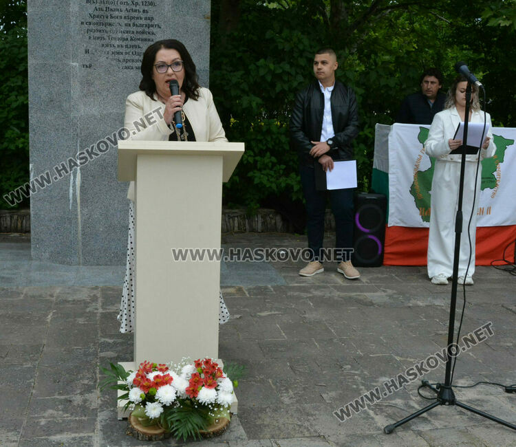 ПГДС-Хасково изпрати 130 абитуриенти, Теодора Киркова с награда „Достоен Асеневец“