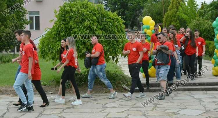 ПГДС-Хасково изпрати 130 абитуриенти, Теодора Киркова с награда „Достоен Асеневец“