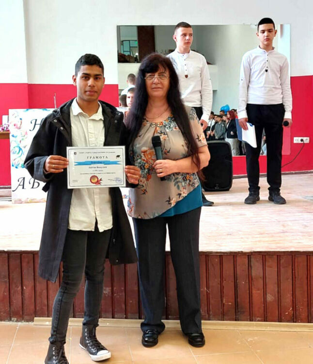 ПГМЕТ „Стойчо и Кица Марчеви“ изпрати абитуриентите от випуск 2025