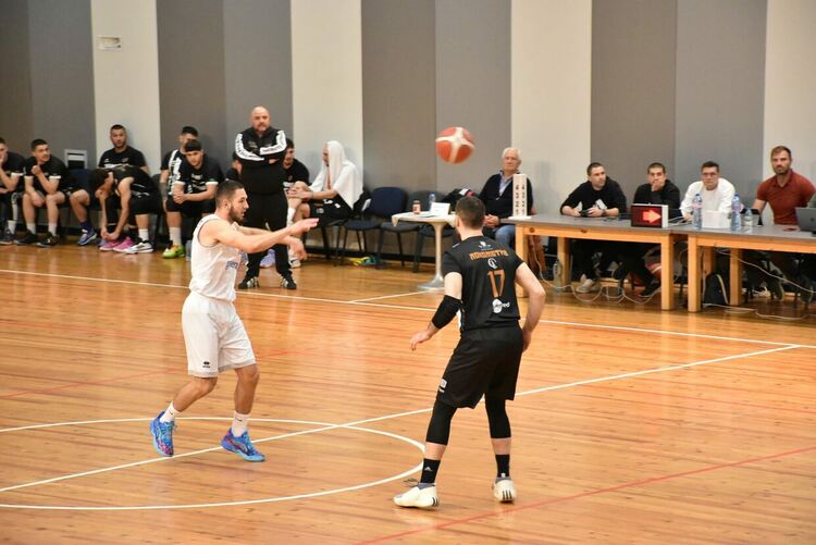 “Хасково” игра добре, но загуби реванша с “Локомотив”