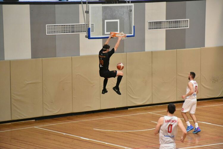 “Хасково” игра добре, но загуби реванша с “Локомотив”