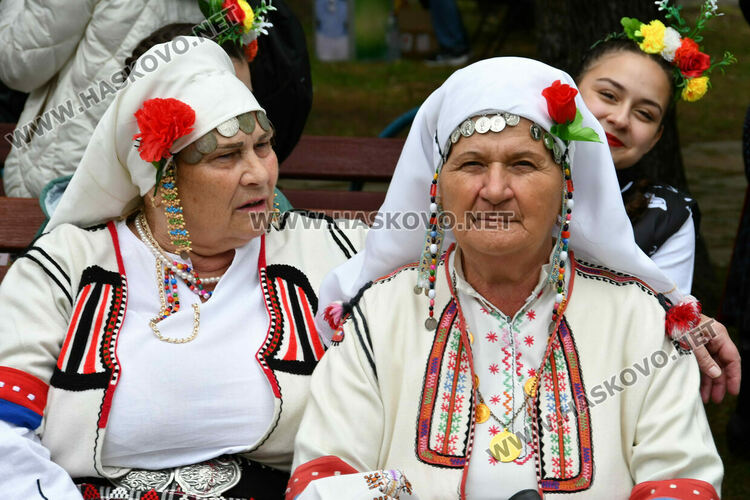 Тракийският фолклор завладя Кенана
