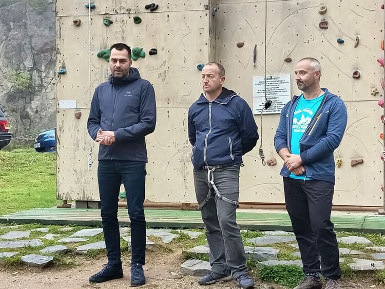 Смолян отбеляза с Планинарска среща 21 години от изкачването на Христо Христов на Еверест