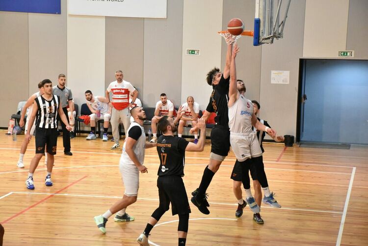 “Хасково” игра добре, но загуби реванша с “Локомотив”