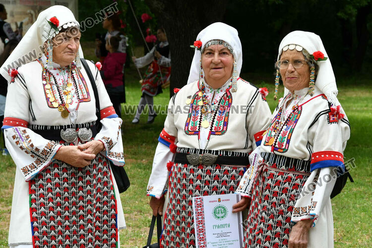 Тракийският фолклор завладя Кенана