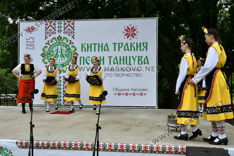 Тракийският фолклор завладя Кенана