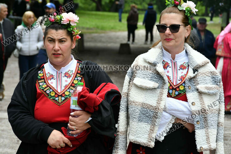 Тракийският фолклор завладя Кенана