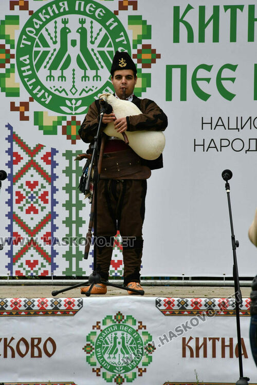 Тракийският фолклор завладя Кенана