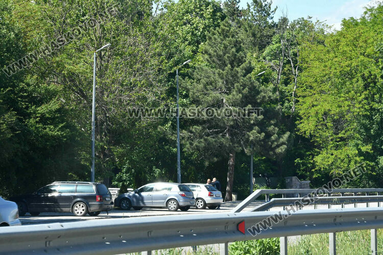 Стрелба по скъпо возило между пътя Хасково - Димитровград