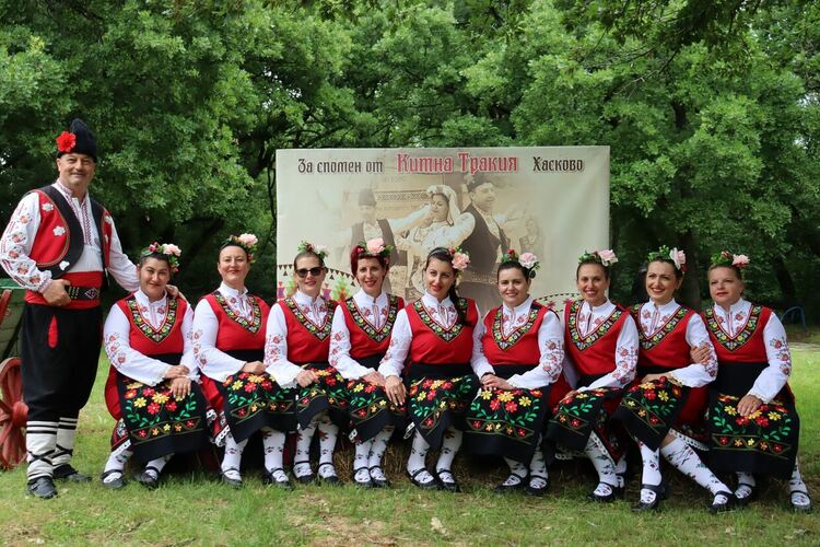 Излъчиха победителите в Националния събор „Китна Тракия пее и танцува“ в Хасково