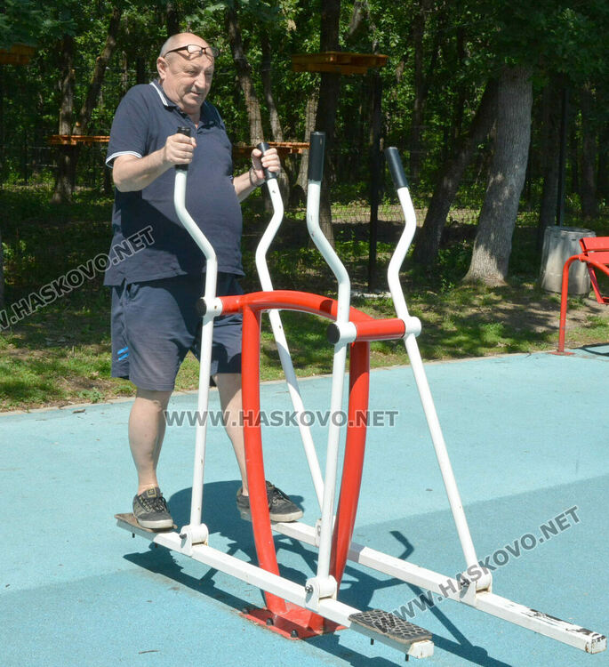 Заработи „Контейнерът“ за храни и напитки до езерото в „Кенана“, предстои да отвори въжен парк