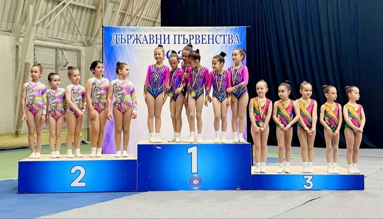 21 медала за „Мега спорт“ от Държавното първенство по спортна аеробика и Национален турнир