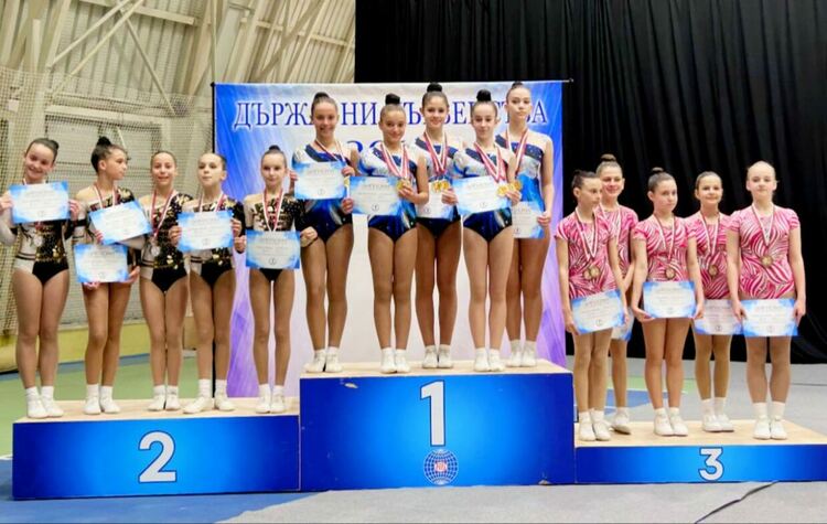 21 медала за „Мега спорт“ от Държавното първенство по спортна аеробика и Национален турнир