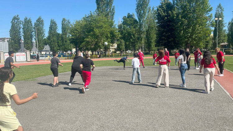 С игри и състезания от спортното училище в Хасково отбелязаха Деня на българския спорт