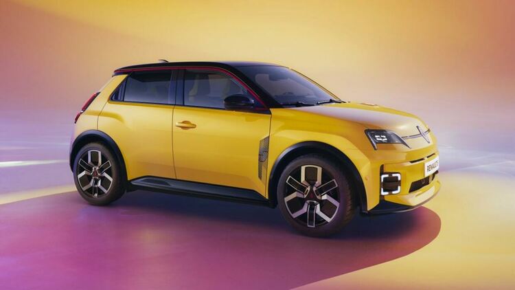 Renault приема за мисия да спаси малките градски коли